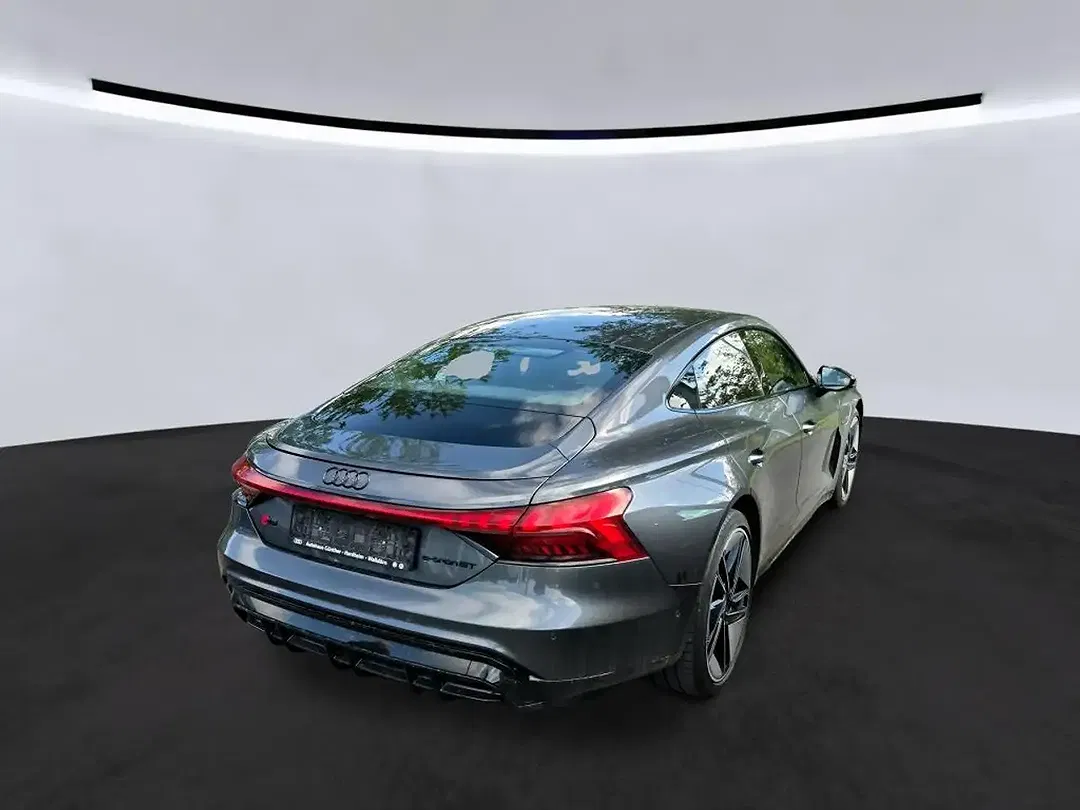 Audi RS e-tron GT - Thumbnail 6
