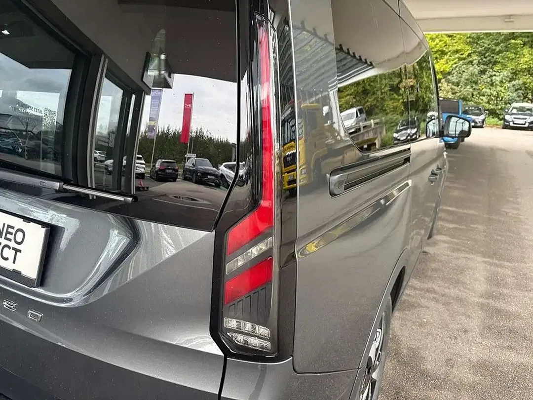 Ford Tourneo Connect Active - Thumbnail 10