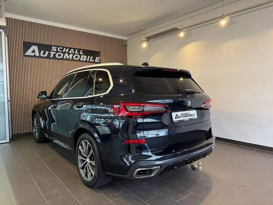 BMW X5 M - Thumbnail 4