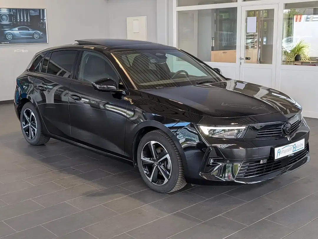 Opel Astra GS - Thumbnail 1