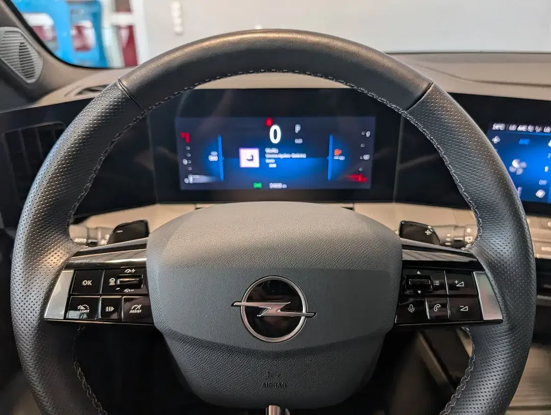 Opel Astra GS - Thumbnail 15