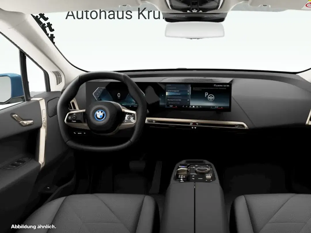 BMW iX xDrive - Thumbnail 3