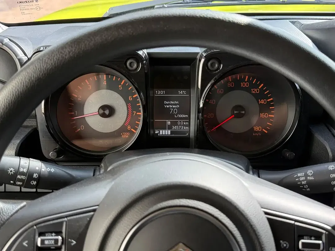 Suzuki Jimny 4x4 - Thumbnail 10