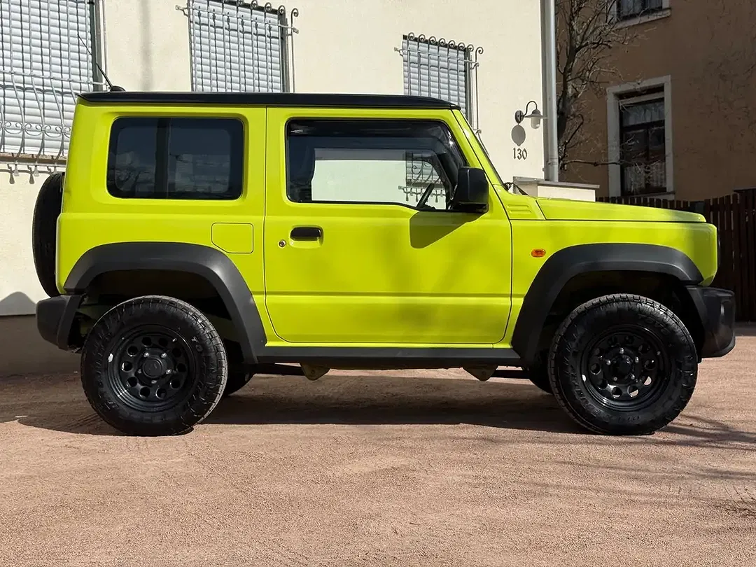 Suzuki Jimny 4x4 - Thumbnail 4