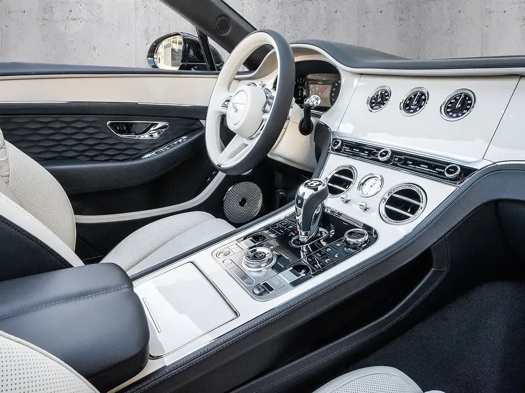 Bentley Continental GTC Mulliner - Thumbnail 12