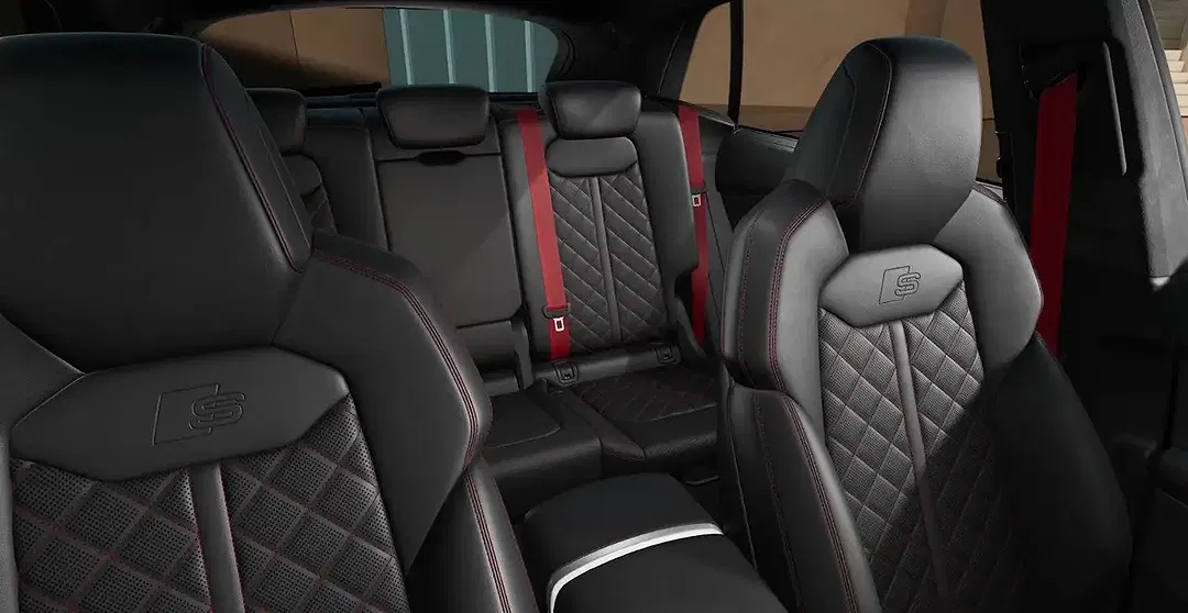Audi Q8 S line - Thumbnail 13