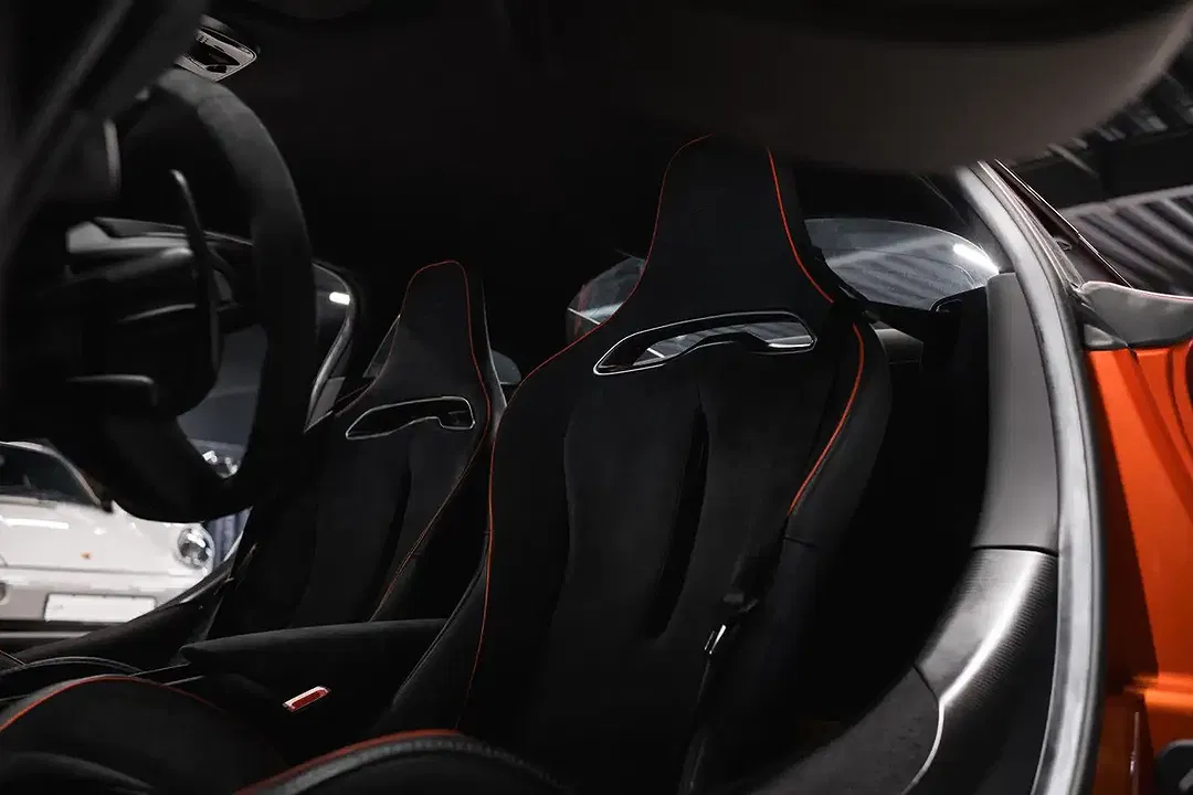 McLaren Artura - Thumbnail 11
