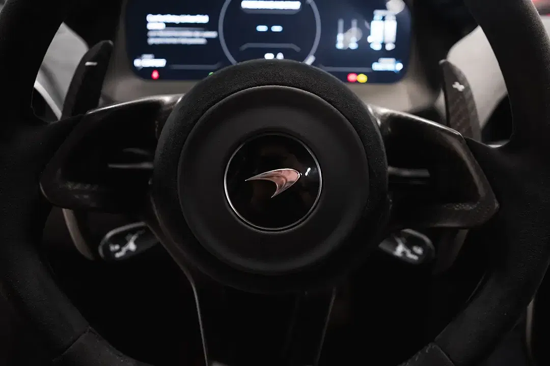 McLaren Artura - Thumbnail 12