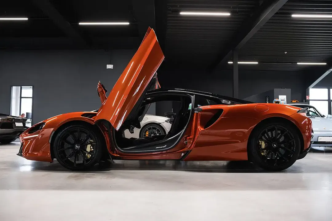 McLaren Artura - foto 2