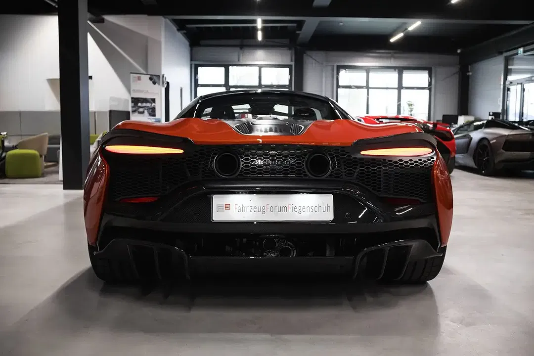 McLaren Artura - Thumbnail 7
