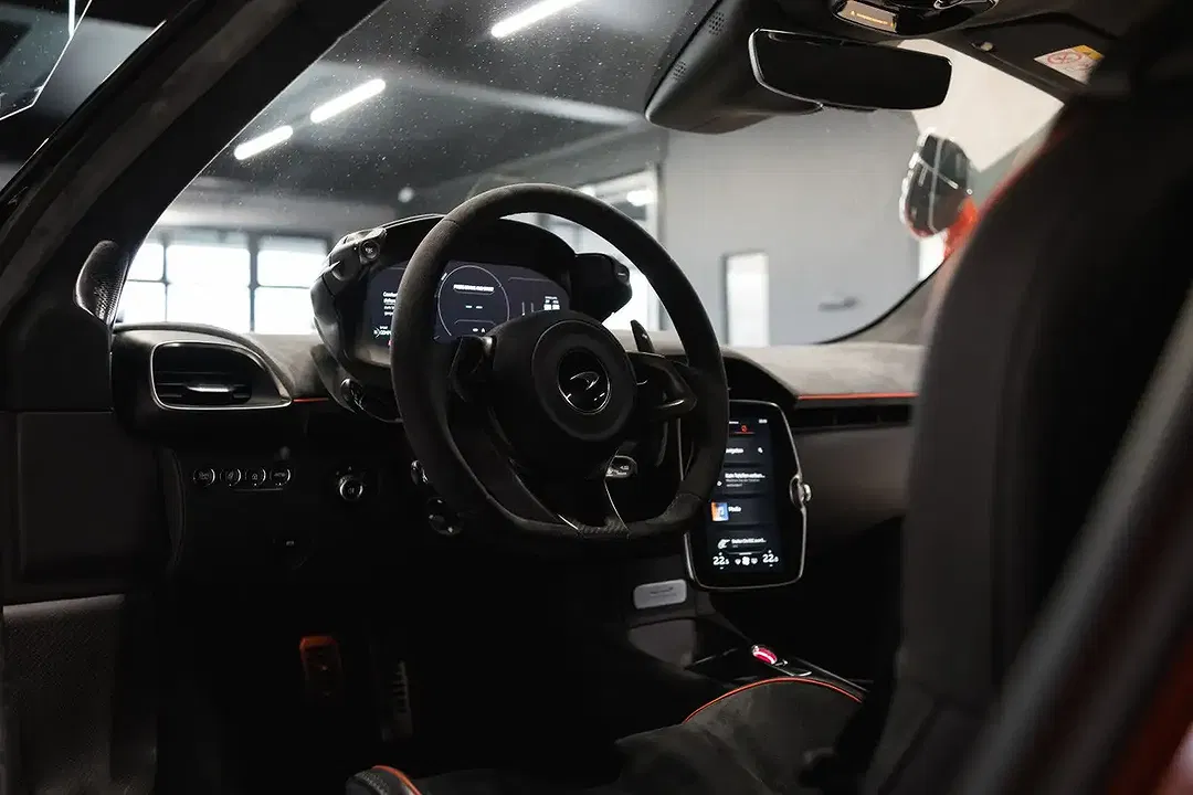 McLaren Artura - Thumbnail 8