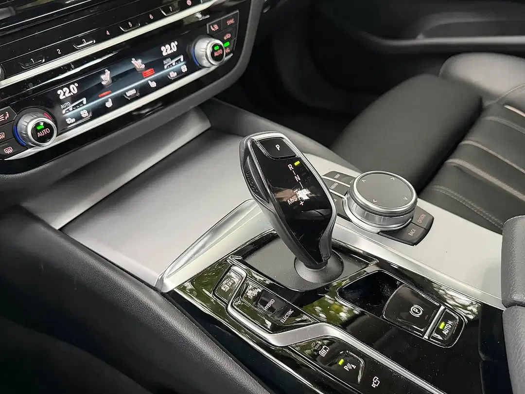 BMW 530 - Thumbnail 10