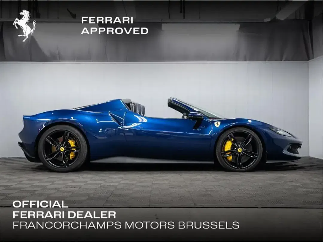 Ferrari 296 GTS - Thumbnail 3