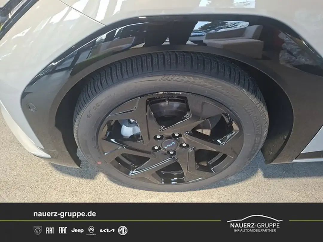 Kia EV4 GT-Line - Thumbnail 5