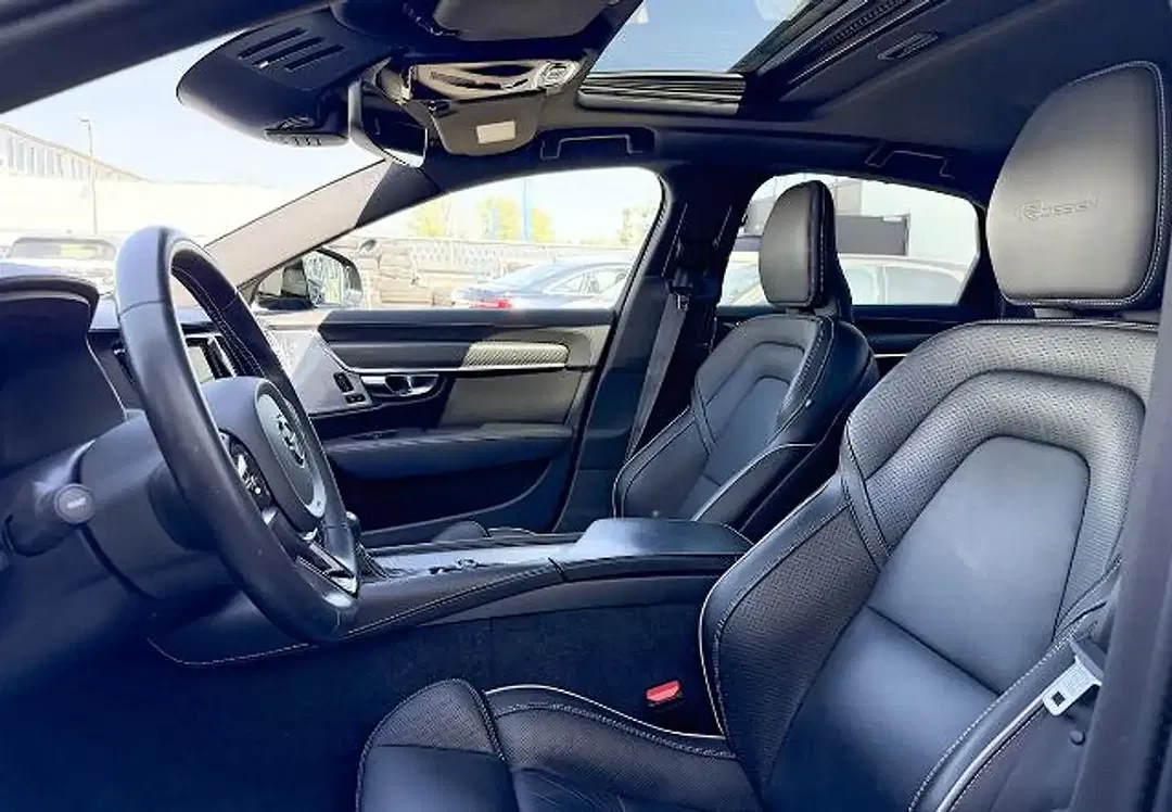 Volvo S90 T6 AWD R-Design - Thumbnail 10