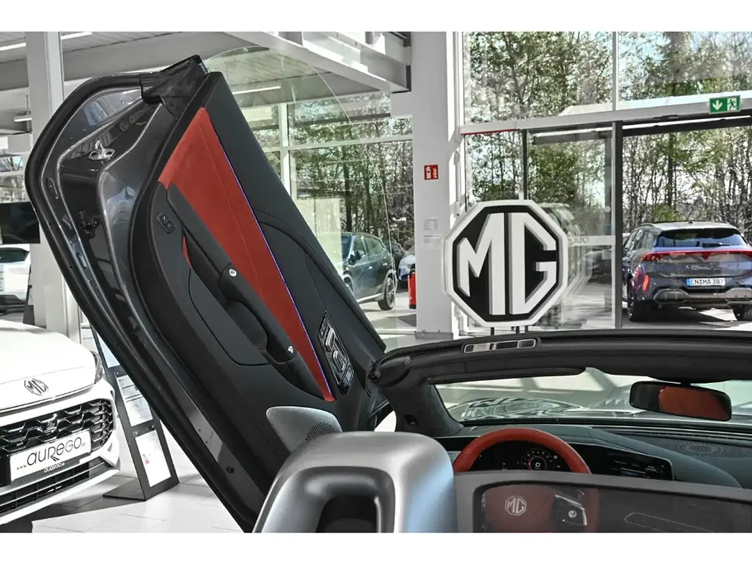 MG Cyberster Xpower - Thumbnail 6