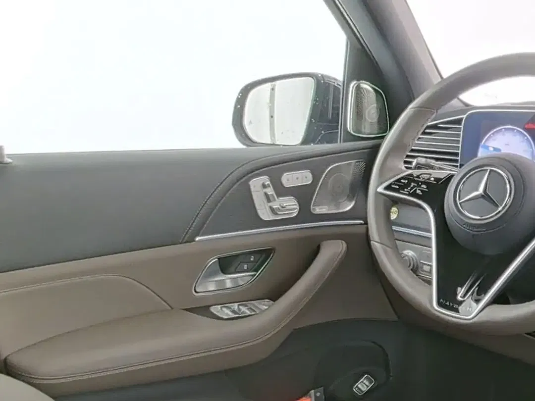 Mercedes-Benz GLS 600 MANUFAKTUR - Thumbnail 8