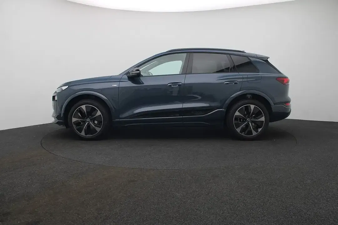 Audi e-tron quattro Pro - foto 2