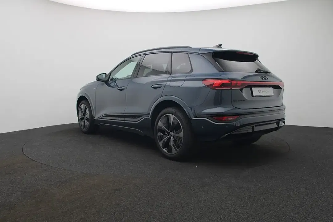 Audi e-tron quattro Pro - Thumbnail 3
