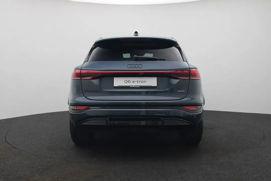 Audi e-tron quattro Pro - Thumbnail 4