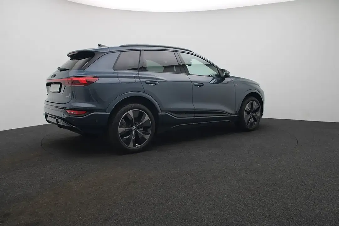 Audi e-tron quattro Pro - Thumbnail 5
