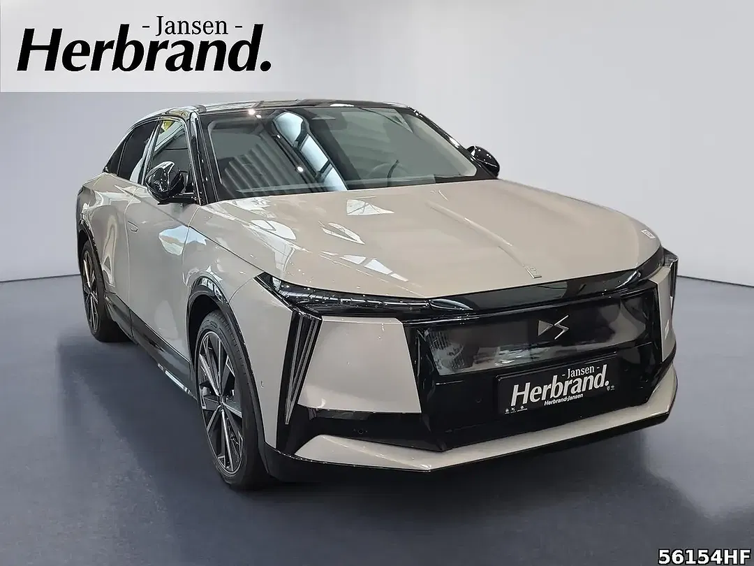 DS Automobiles N°8 - foto 2