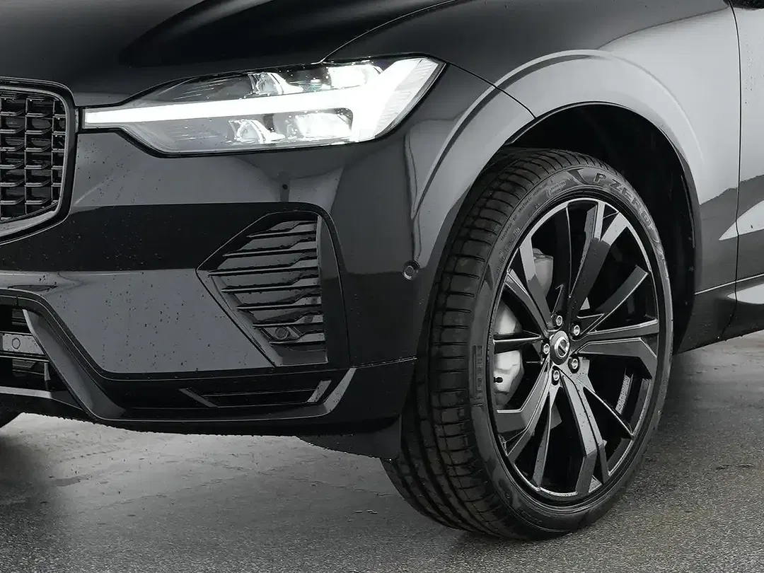 Volvo XC60 AWD Plus Dark - Thumbnail 10