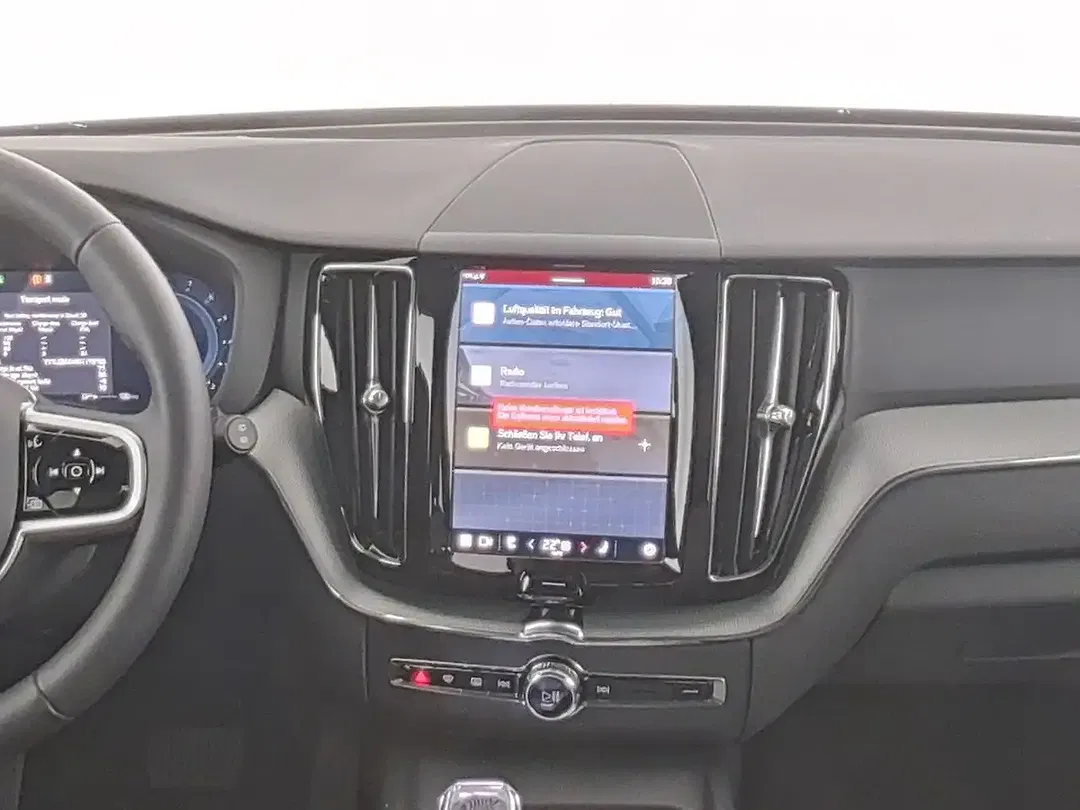 Volvo XC60 AWD Plus Dark - foto 15