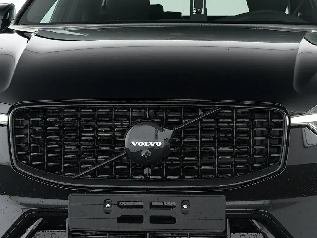 Volvo XC60 AWD Plus Dark - Thumbnail 4
