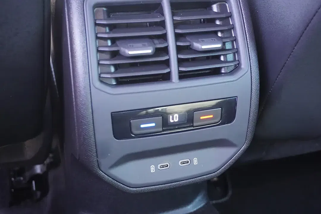 SEAT Leon 1.5 TSI FR - Thumbnail 9