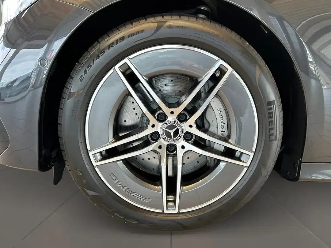 Mercedes-Benz E 200 AUT AMG MBUX - Thumbnail 11