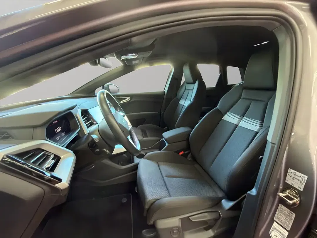 Audi Q4 e-tron 40 - Thumbnail 11