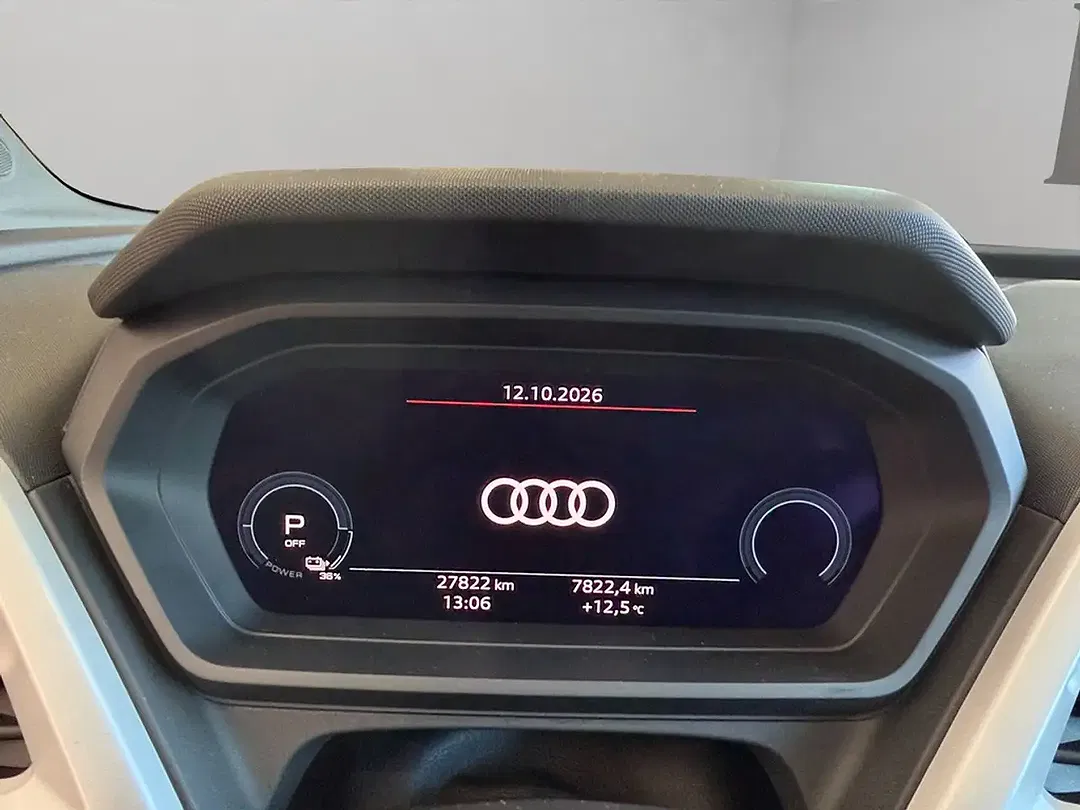 Audi Q4 e-tron 40 - Thumbnail 13