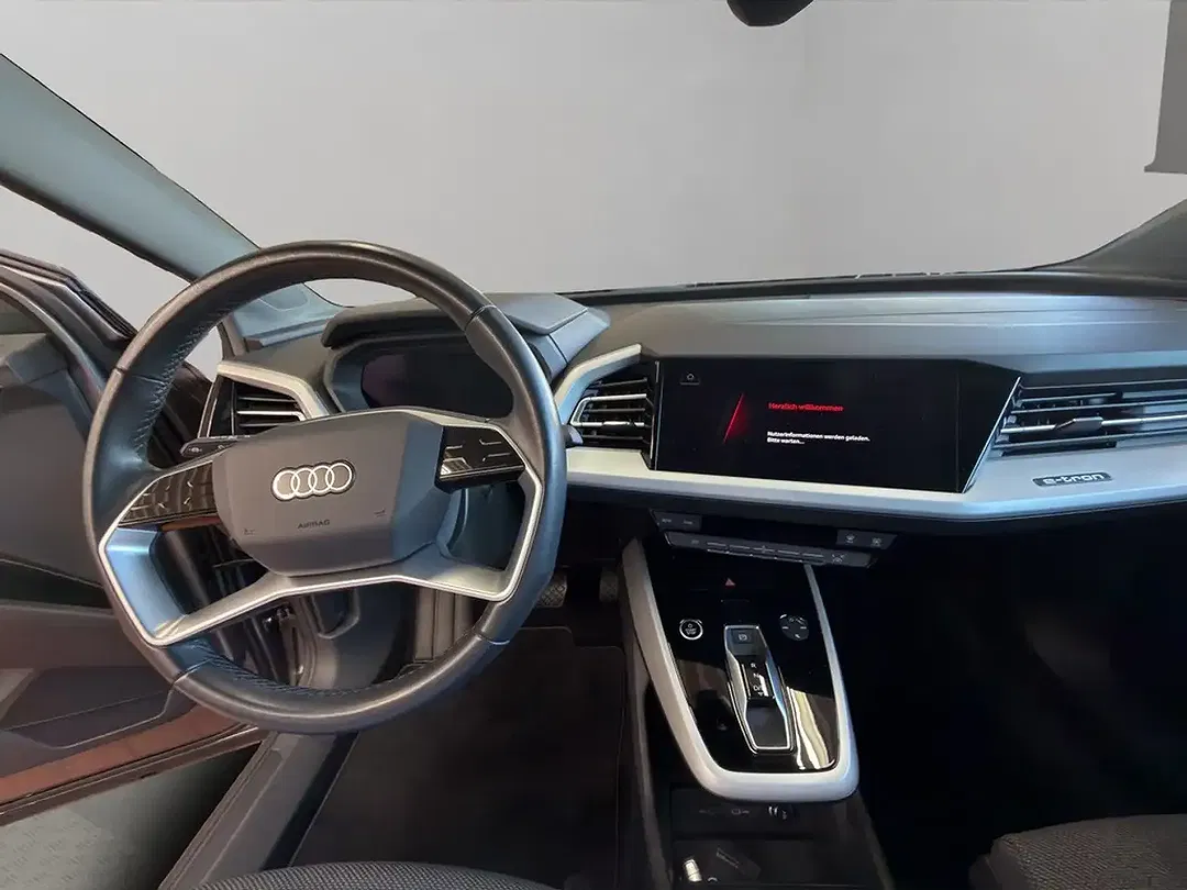 Audi Q4 e-tron 40 - Thumbnail 14