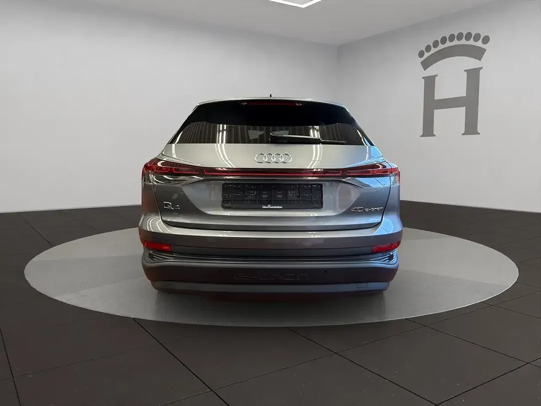 Audi Q4 e-tron 40 - Thumbnail 5