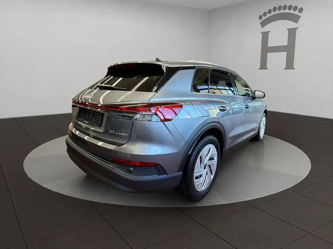Audi Q4 e-tron 40 - Thumbnail 6