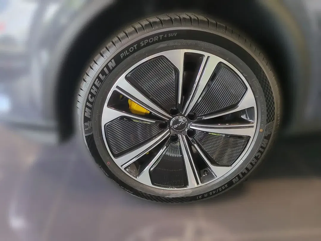 BYD Tang AUT Flagship - Thumbnail 7