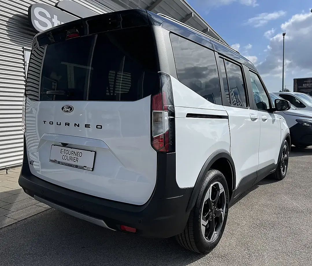 Ford Tourneo Courier Active - Thumbnail 4