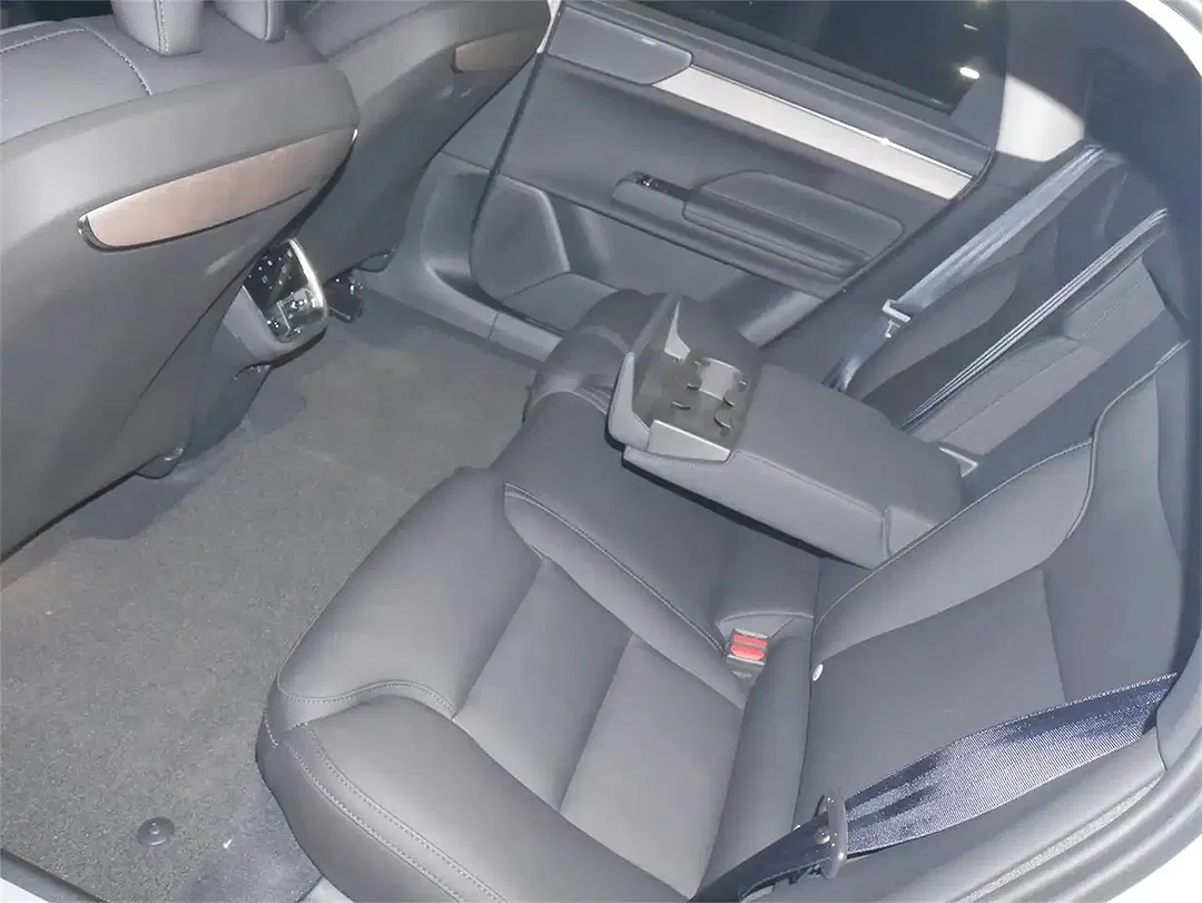 Volvo ES90 Extended Range Plus - Thumbnail 10