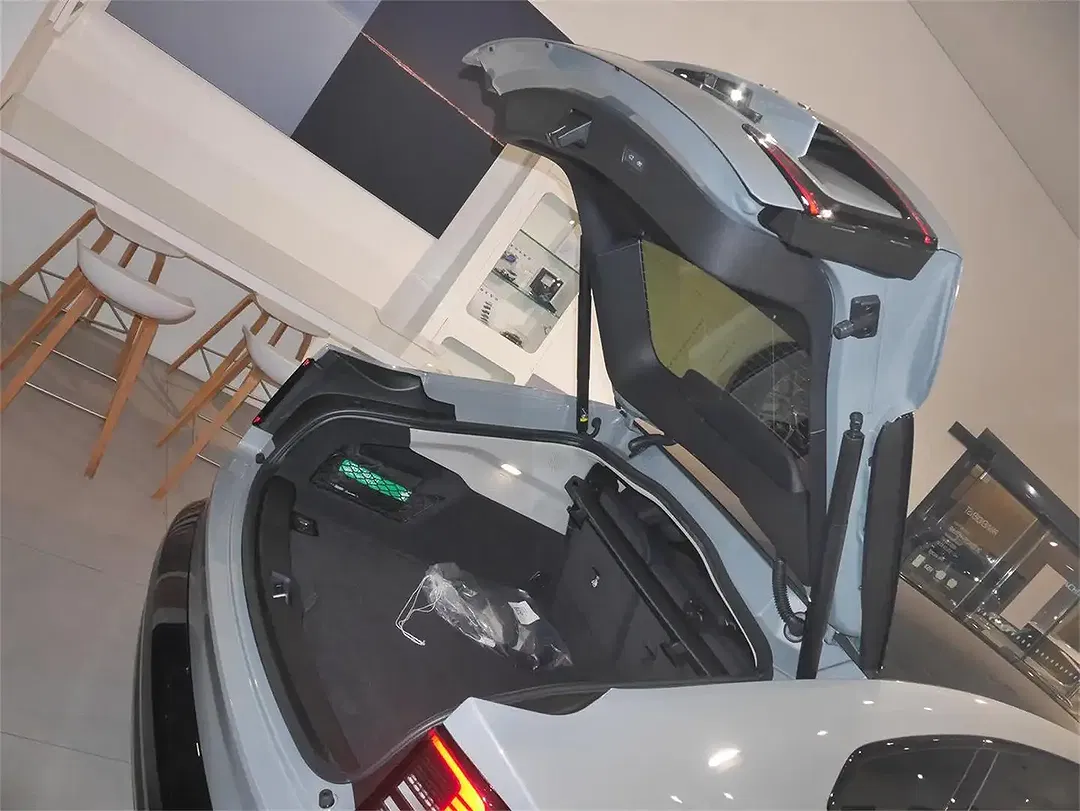 Volvo ES90 Extended Range Plus - Thumbnail 6