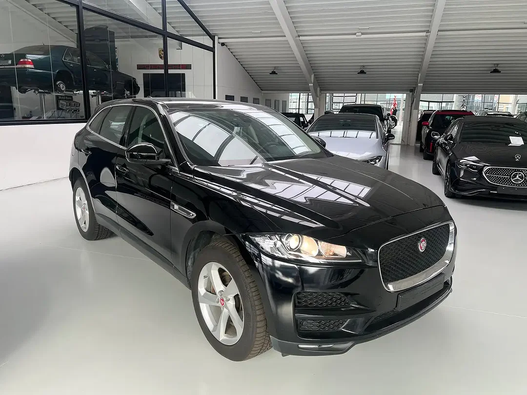 Jaguar F-Pace 3.0 V6 4x4 Pure - Afbeelding 1