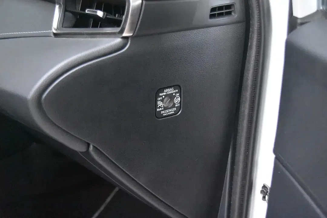 Toyota Corolla Hybrid Team Deutschland - Thumbnail 14