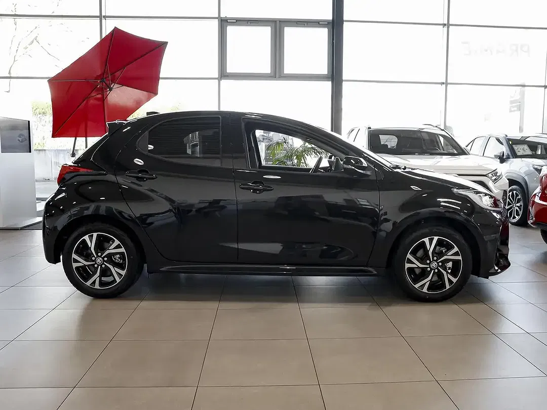 Toyota Yaris 1.5 Hybrid Teamplayer - Thumbnail 3