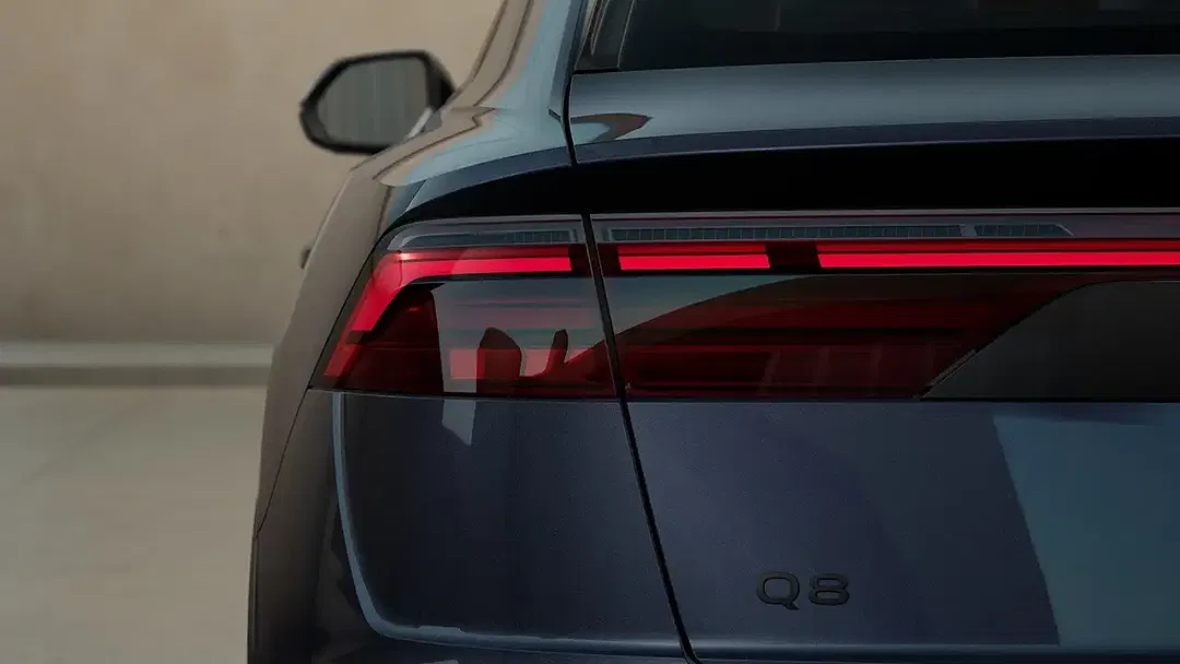 Audi Q8 TFSI e quattro Matrix LED S line - Thumbnail 5