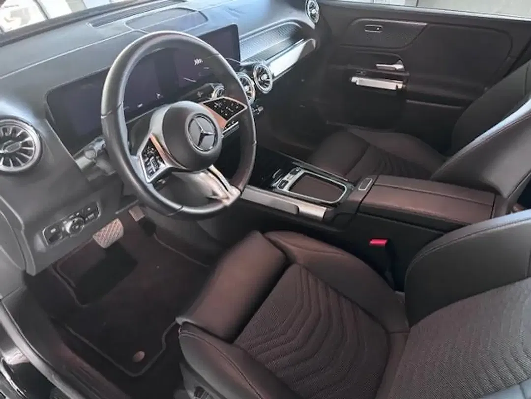 Mercedes-Benz EQB 250 - Thumbnail 11