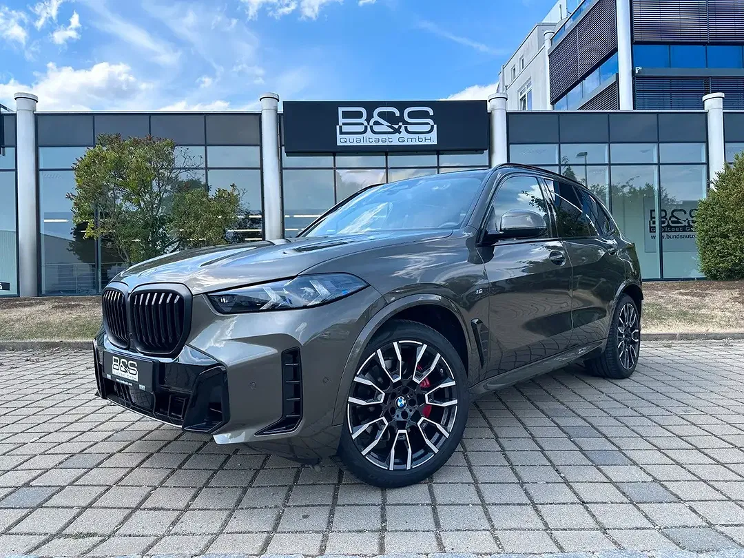 BMW X5 M Sport - Thumbnail 2