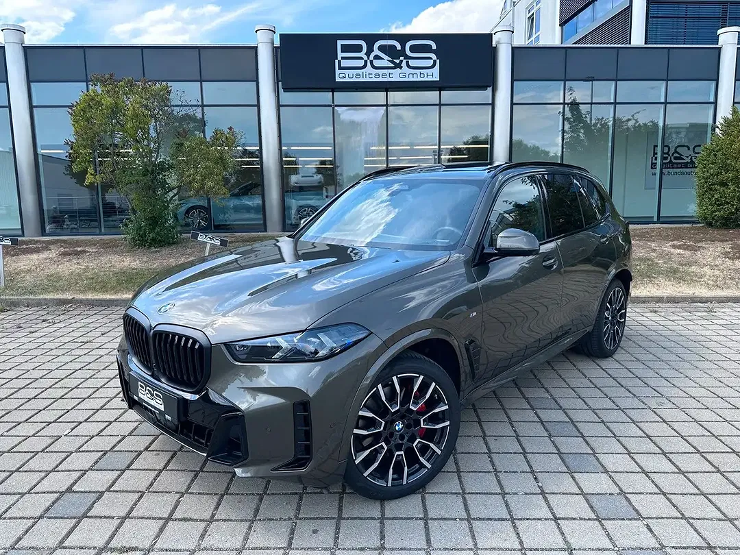 BMW X5 M Sport - Thumbnail 1
