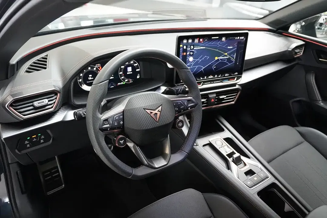 CUPRA Leon 2.0 TSI DSG 4Drive Sportstourer - Thumbnail 10