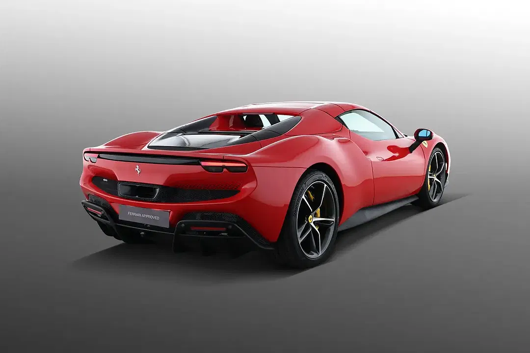 Ferrari 296 GTS - Thumbnail 3