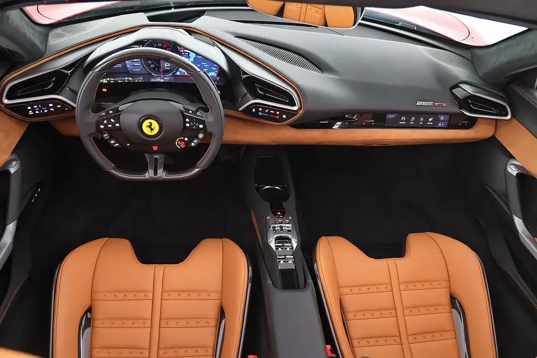 Ferrari 296 GTS - Thumbnail 5